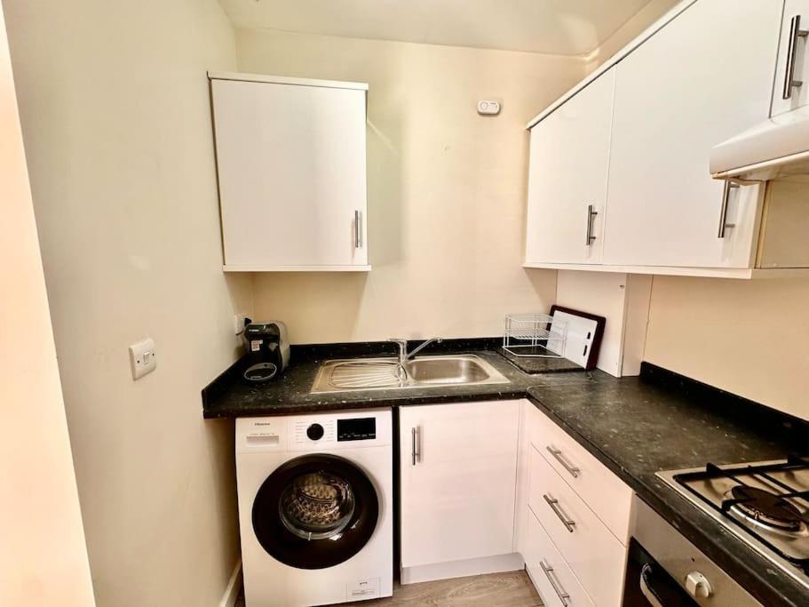 2 Bedroom Apartment In Se13 Londýn Exteriér fotografie